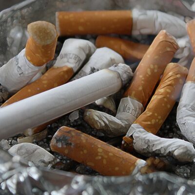 significado del cigarrillo cuando se dobla