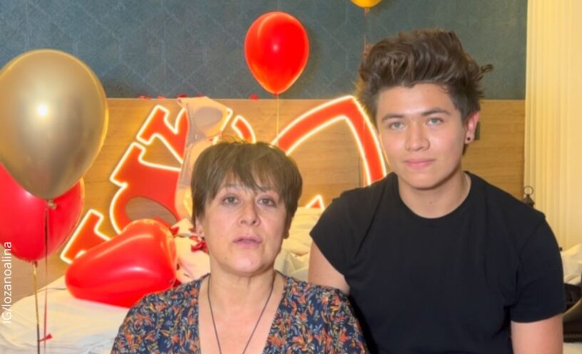 video de Alina Lozano y Jim con villancico