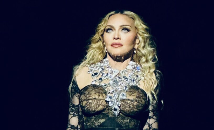 video de Madonna regañando a fan en silla de ruedas ha