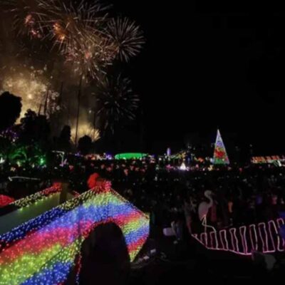 Alumbrado en el puente de Boyacá diciembre 2025