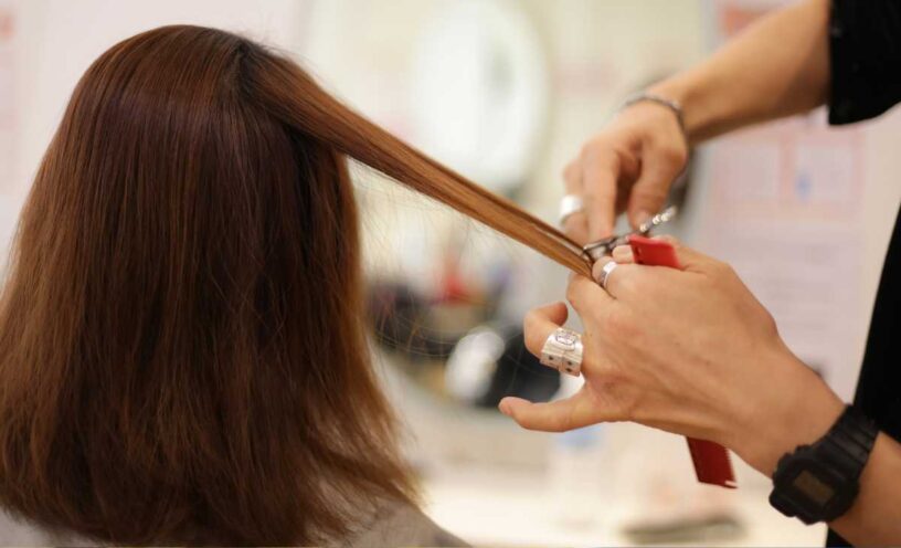 Calendario lunar: los mejores días para cortarse el cabello en marzo 2026