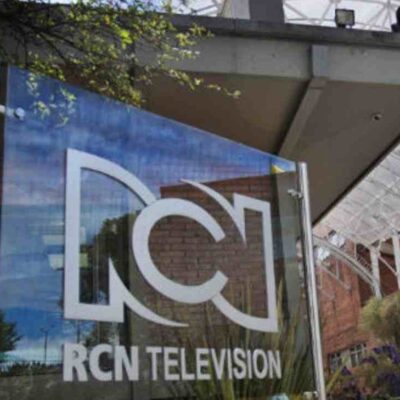 Expresentadora de canal RCN se va de Colombia por la salud de su hija