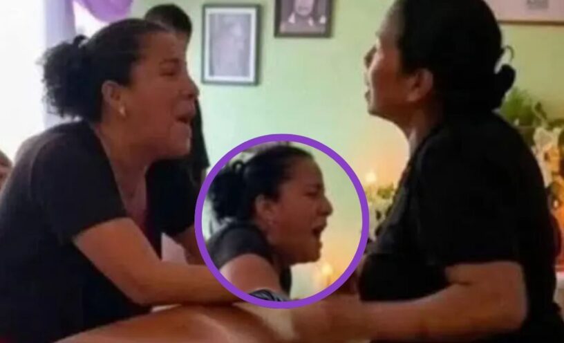 El video de las mujeres que se pelearon en pleno funeral tras descubrir que ambas eran las viudas del difunto